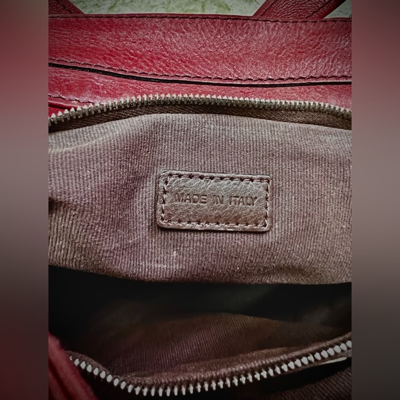 MARC JACOBS MERLOT COLORED BAG! The original MARC JACOBS. Retail over $600 - Picture 2 of 15